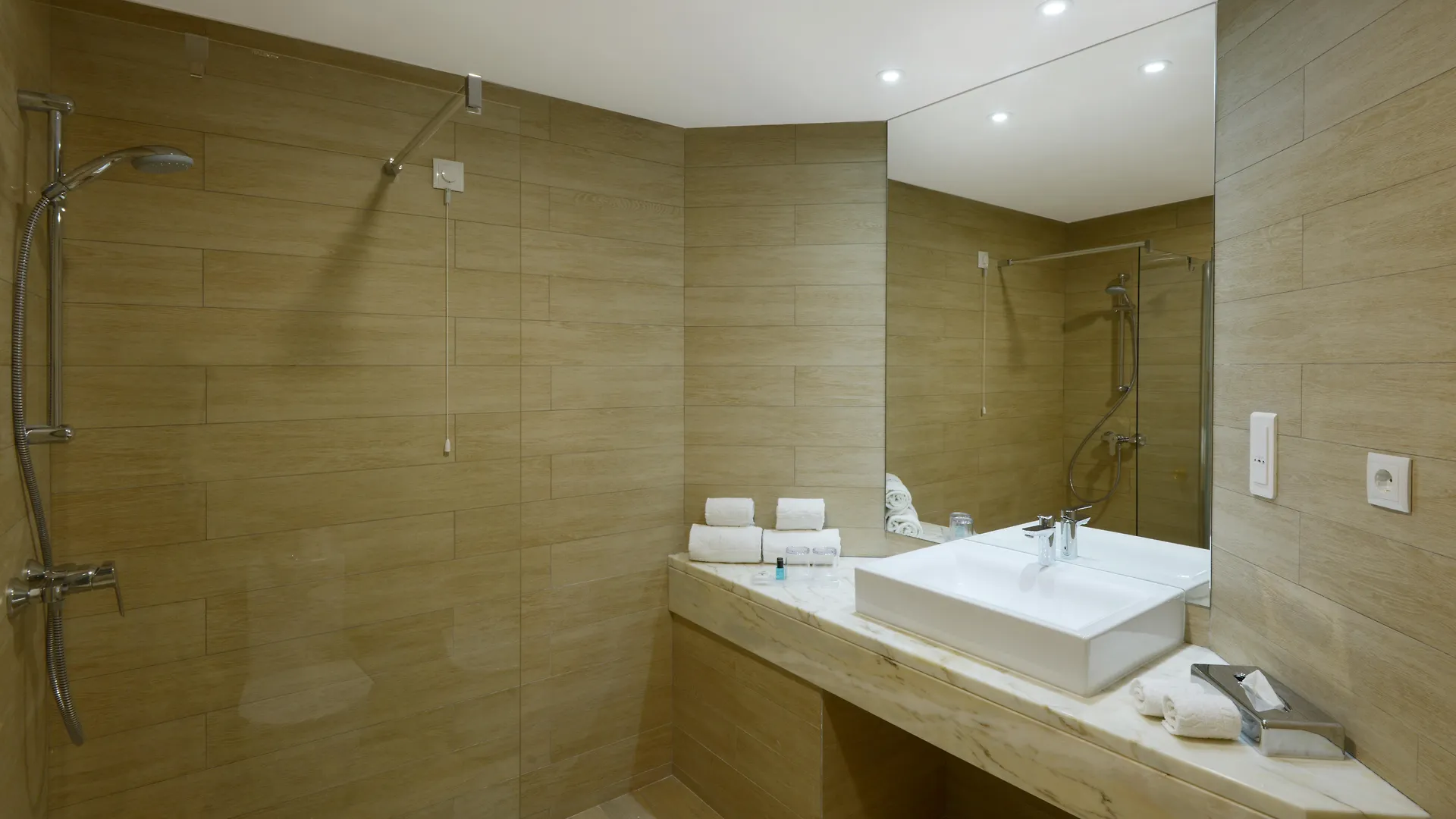 פונשל Hotel Baia Azul