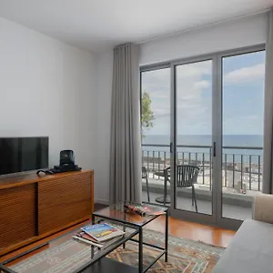 Princesa Dona Amelia By An Island Apartament