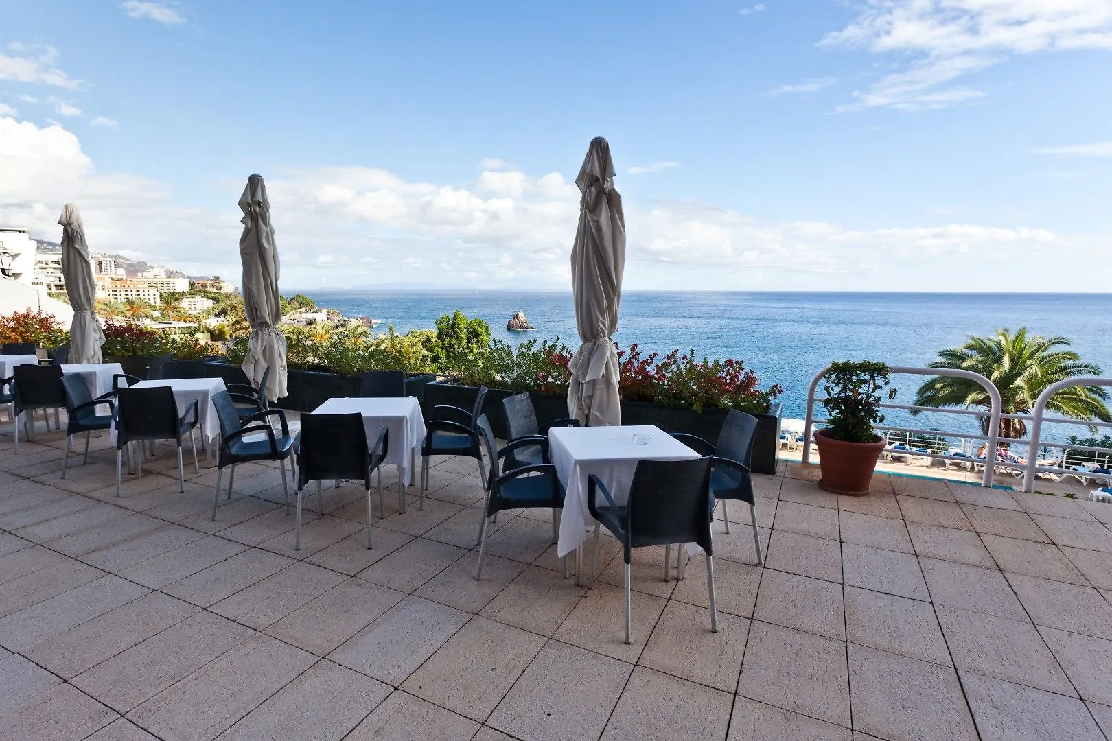Hotel Baia Azul Funchal  Funchal (Madeira)